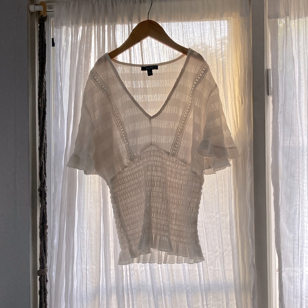 auw white blouse!